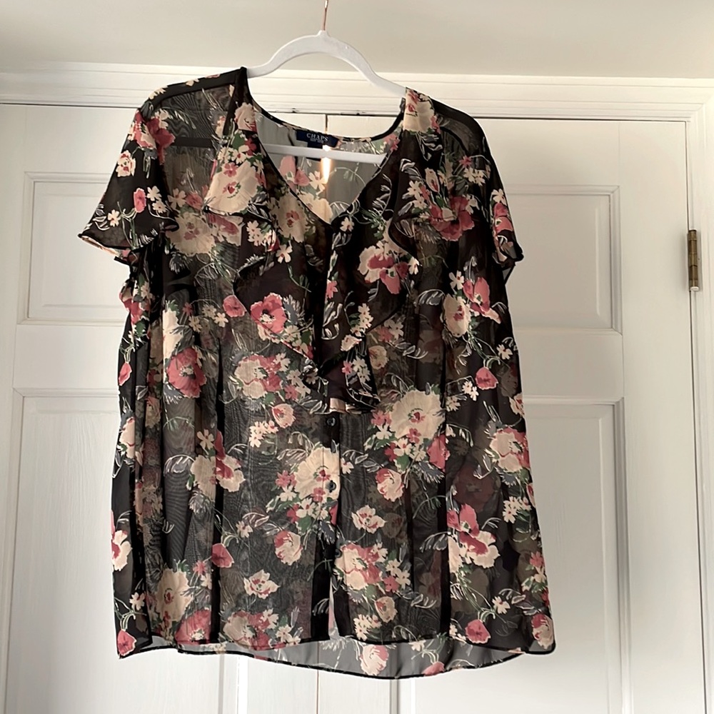 3/$18 🌺 Sheer black floral button up outer layer blouse, women 1X